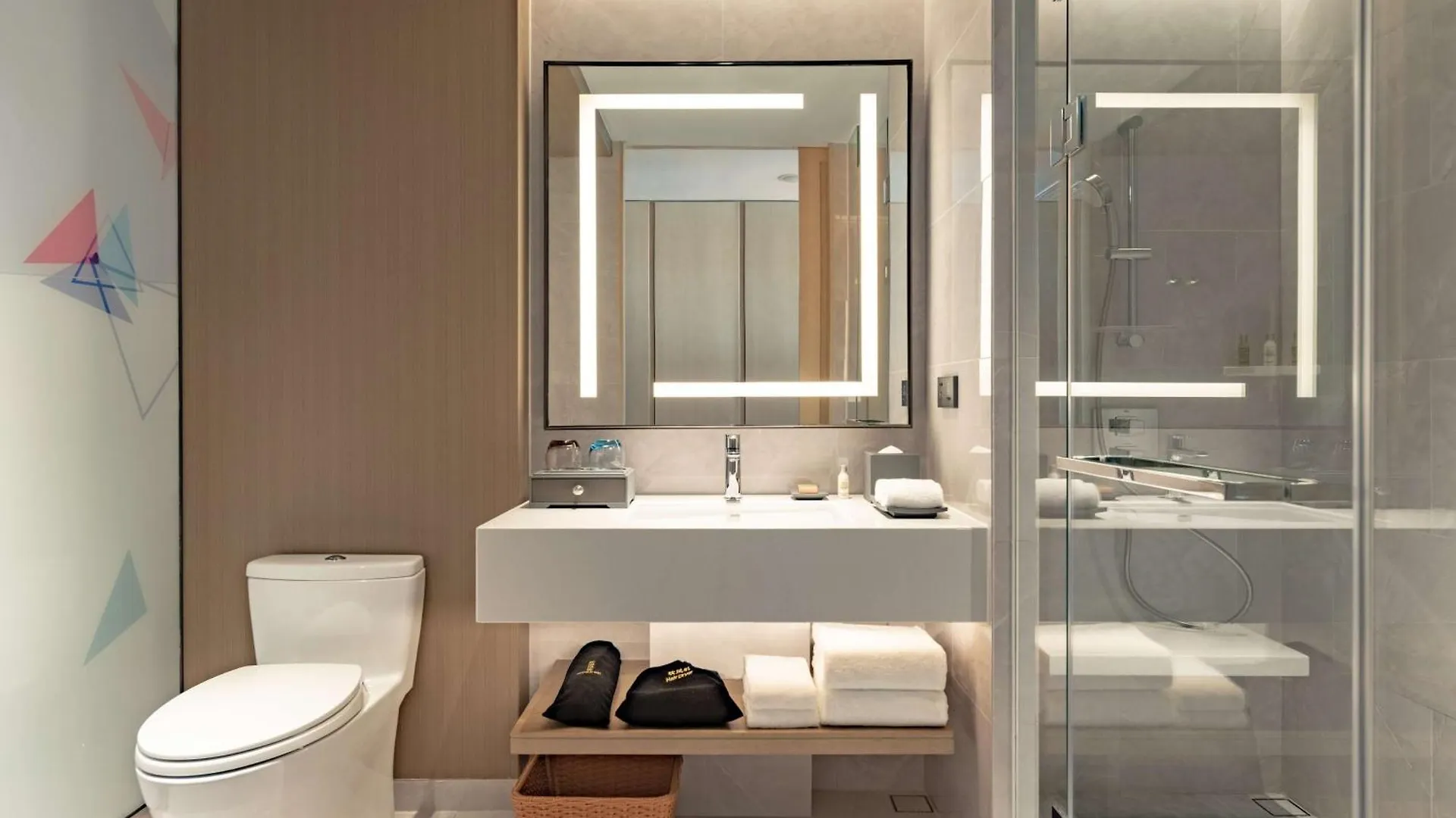 Hilton Garden Inn Shenzhen World Exhibition & Convention Center Отель