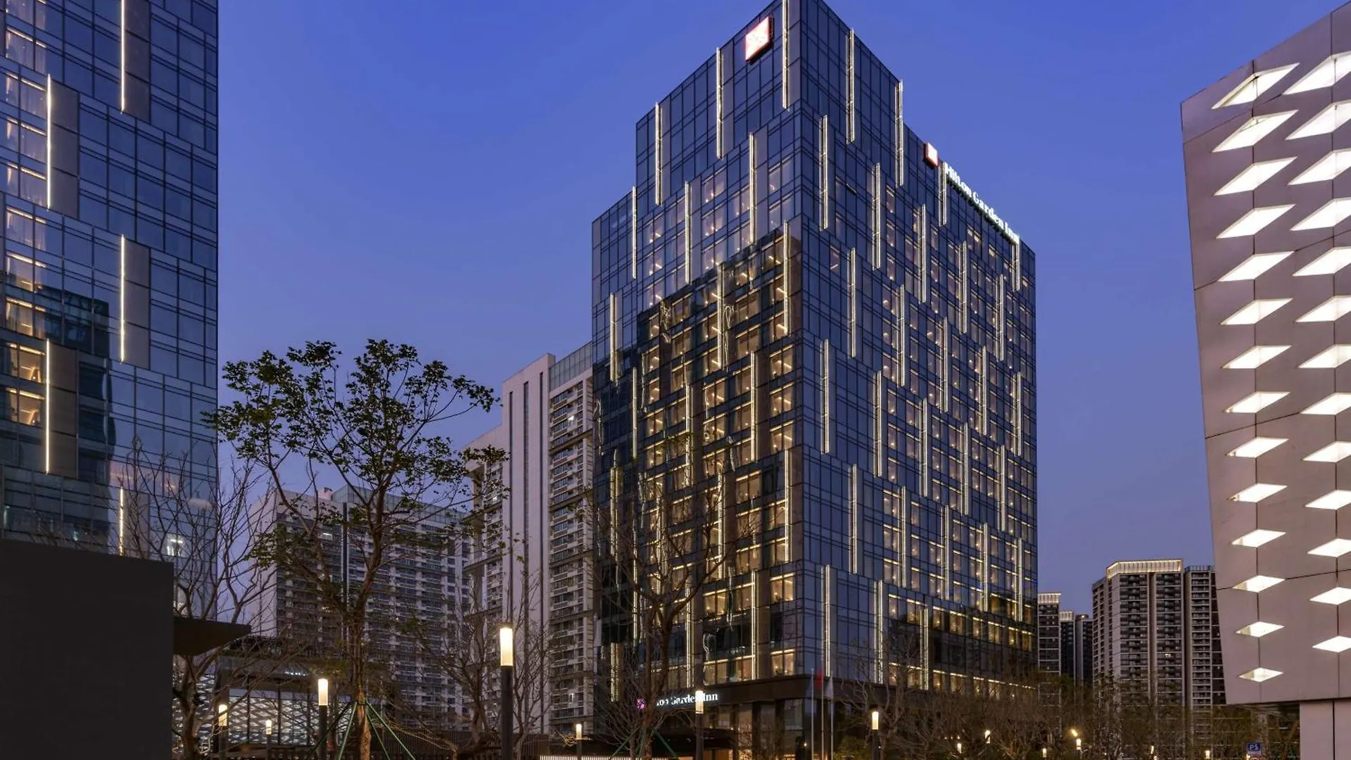 Hilton Garden Inn Shenzhen World Exhibition & Convention Center Отель