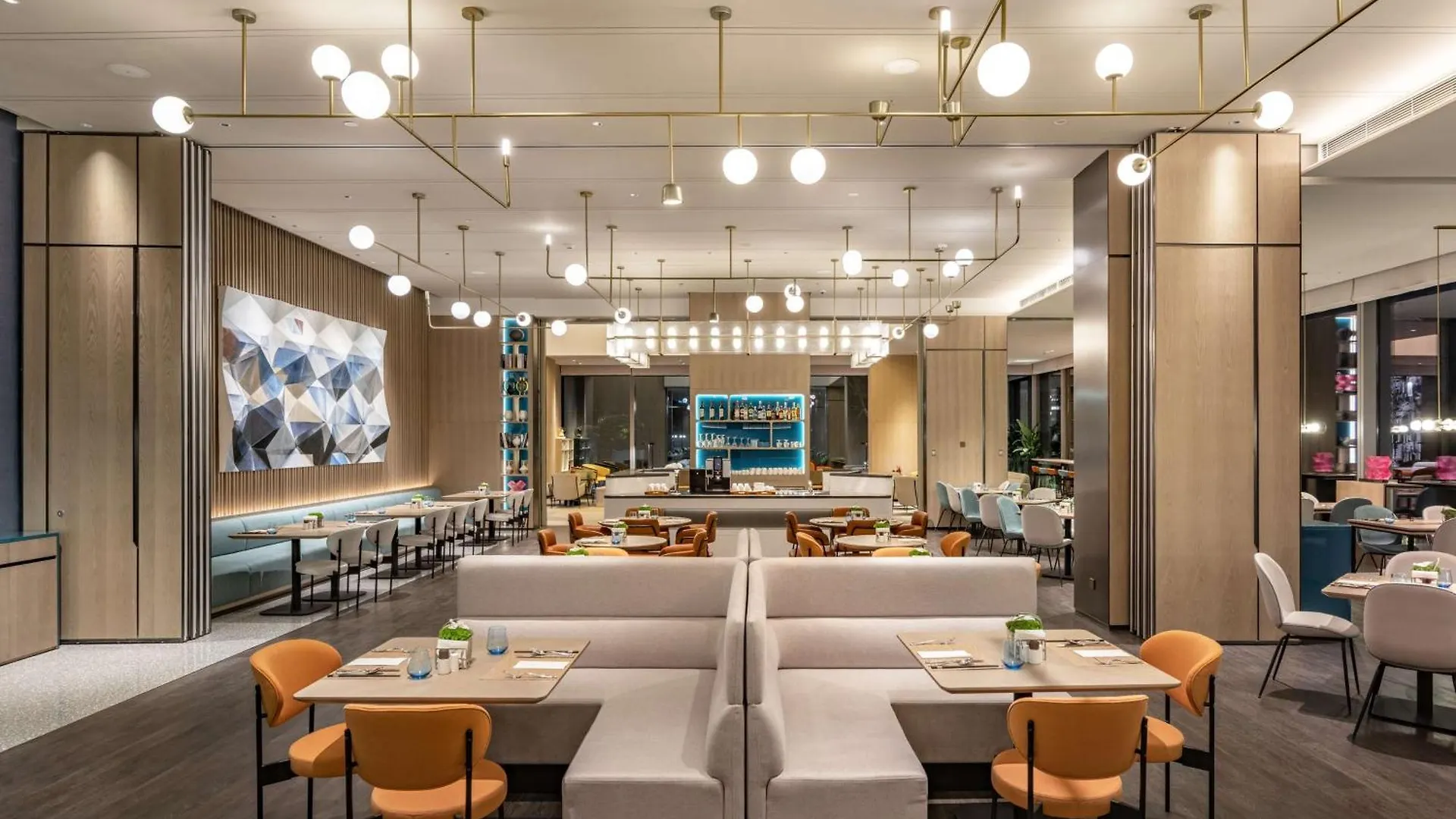 Hilton Garden Inn Shenzhen World Exhibition & Convention Center 4*,  Китай